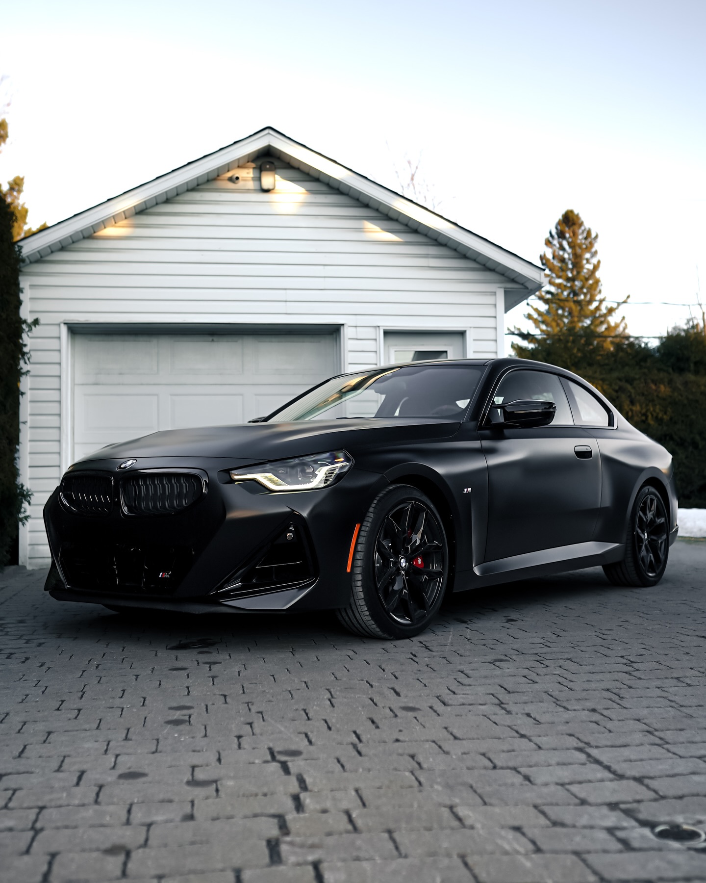 BMW M240i, Satin Black